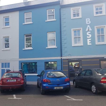 Base Dingle Hotell Eksteriør bilde
